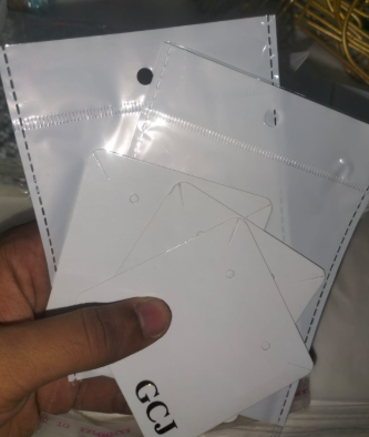 Pakaging for earings and locket with shoper
