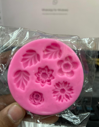 Small floral candle mould