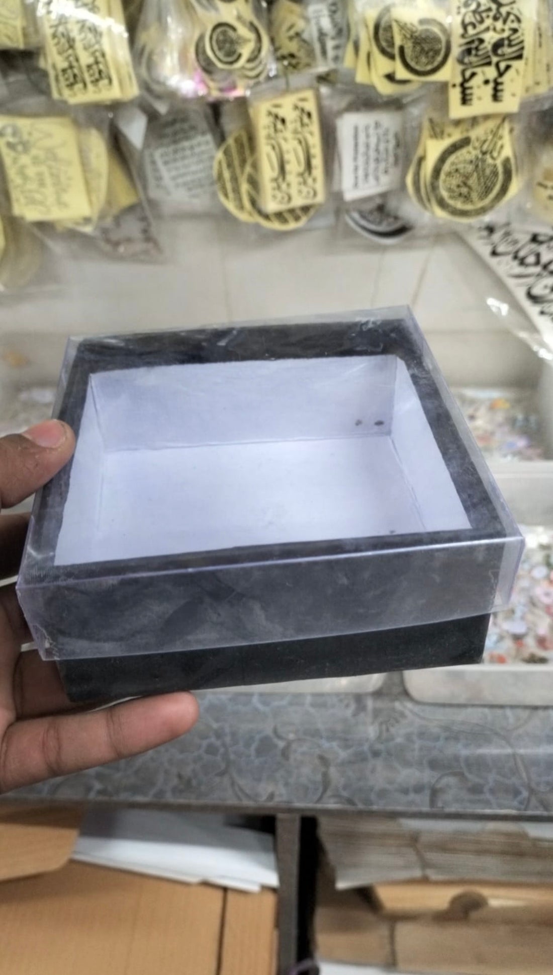 4x4 Transparent Cap Box
