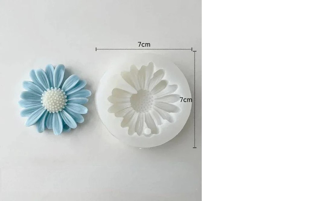 Daisy candle mould